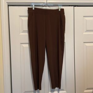 Women’s Athleta Brooklyn Mid Rise Ankle Pant Size 12P Brown Truffle
